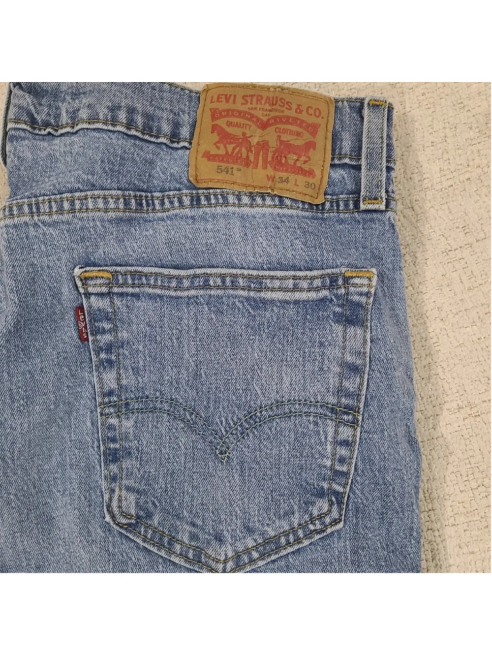 Levis 541 Athletic Taper Fit Jeans Mens 34x30 Blue Medium Wash Stretch Flex